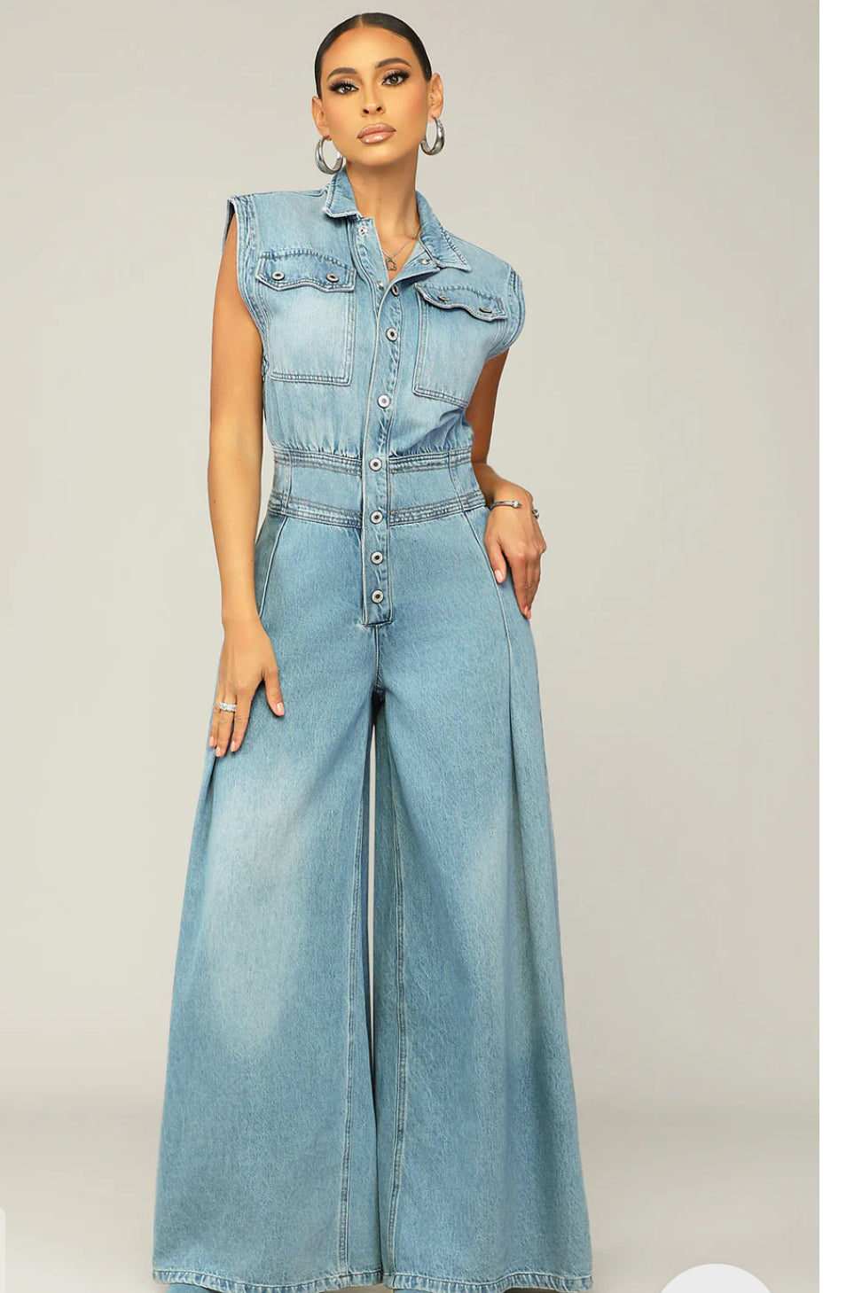 Show-Stopping Jumpsuits – Effortless Style, Chic Comfort"